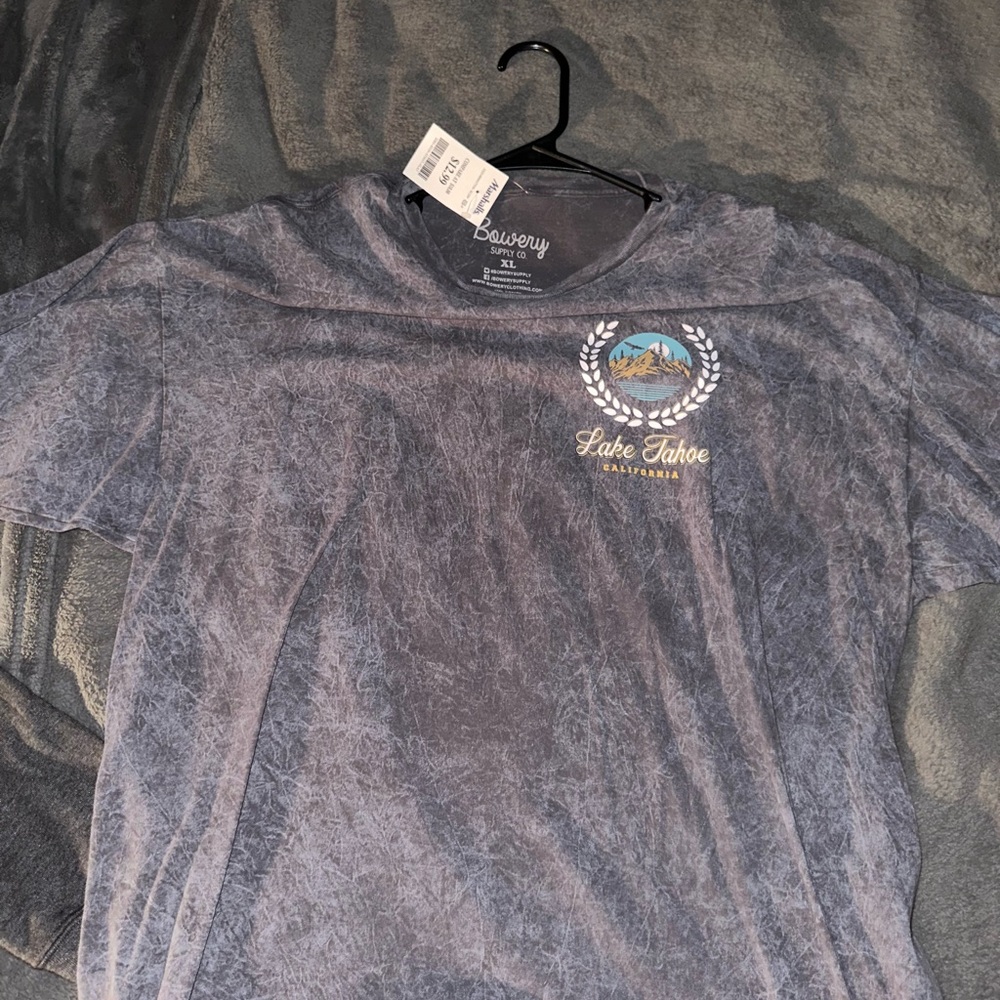 Gray Lake Tahoe graphic T-Shirt size xl nwt